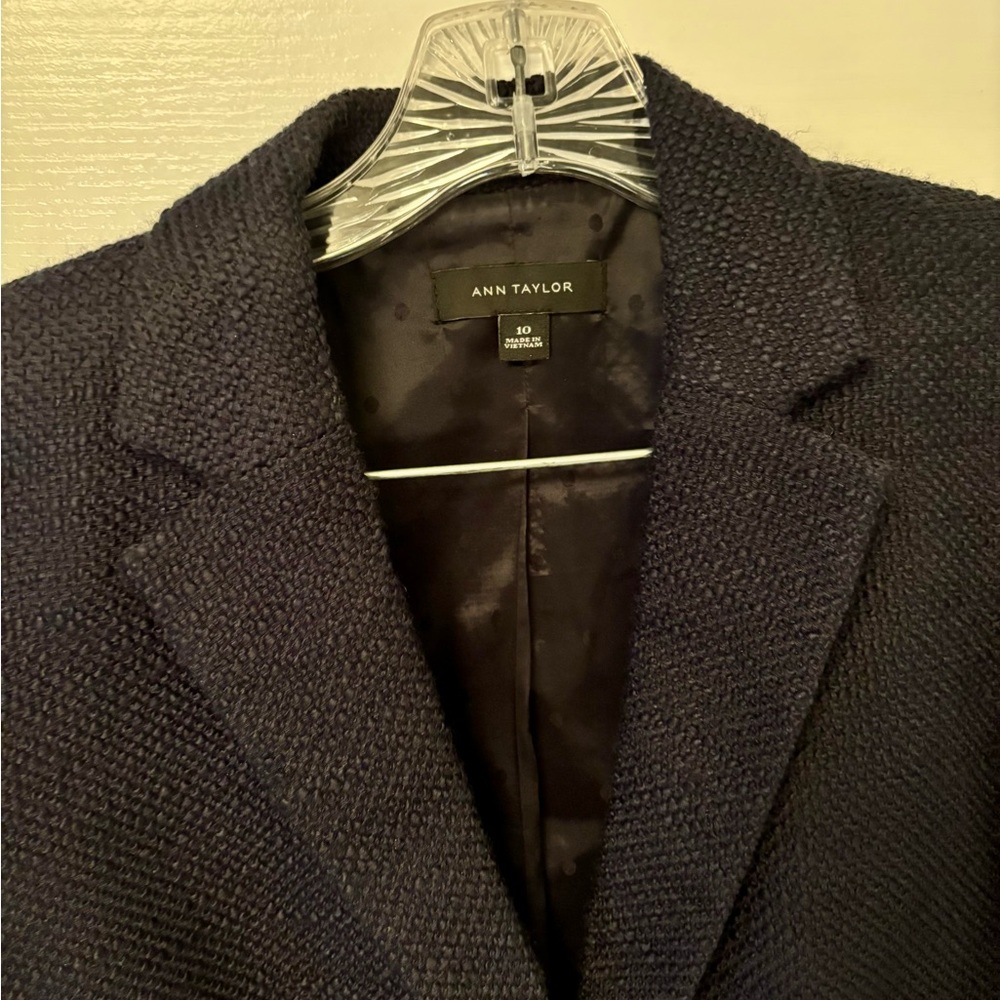 Ann Taylor Size 10 Midnight Blue Textured Blazer - Picture 2 of 7